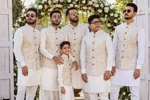 Fashion Trends: What’s Hot for Men, Women & Kids This Season